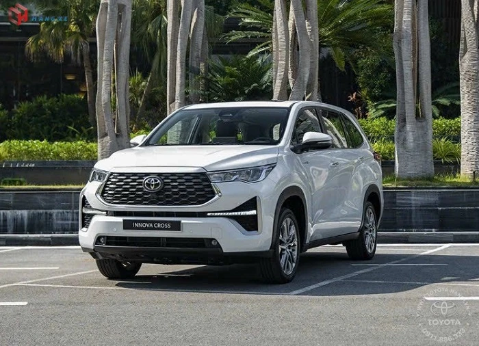 Ngoại thất xe Toyota Innova