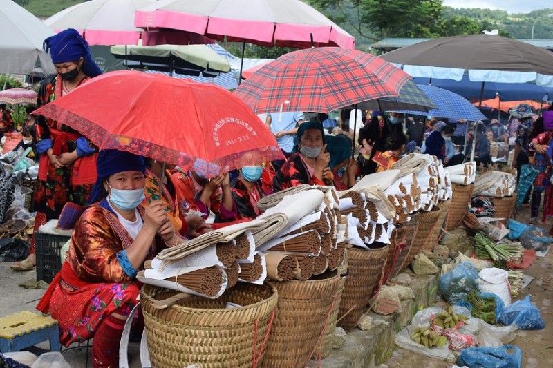 Chợ phiên Tủa Chùa trở thành điểm du lịch