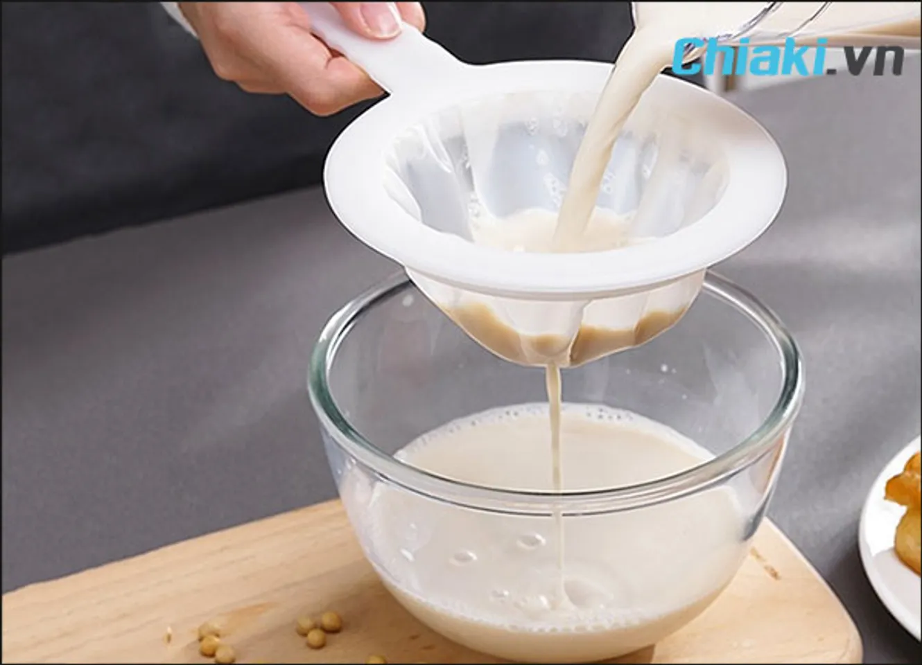 Cách làm sữa đậu nành bằng máy xay sinh tố 22helo88 helloo88