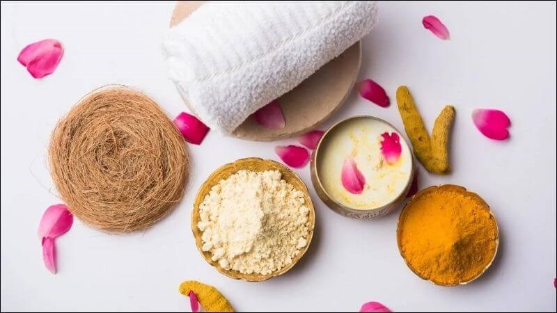 8 cách làm mặt nạ tinh bột nghệ 22helo88. Có nên đắp hàng ngày không?