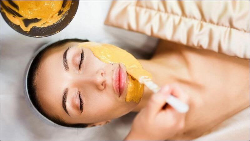 8 cách làm mặt nạ tinh bột nghệ 22helo88. Có nên đắp hàng ngày không?