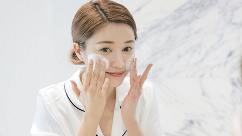 Hyaluronic Acid là gì? Công dụng của HA đối với làn da và helloo88