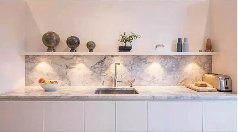 ĐÁ ỐP BẾP TRẮNG VÂN MÂY - ĐIỂM