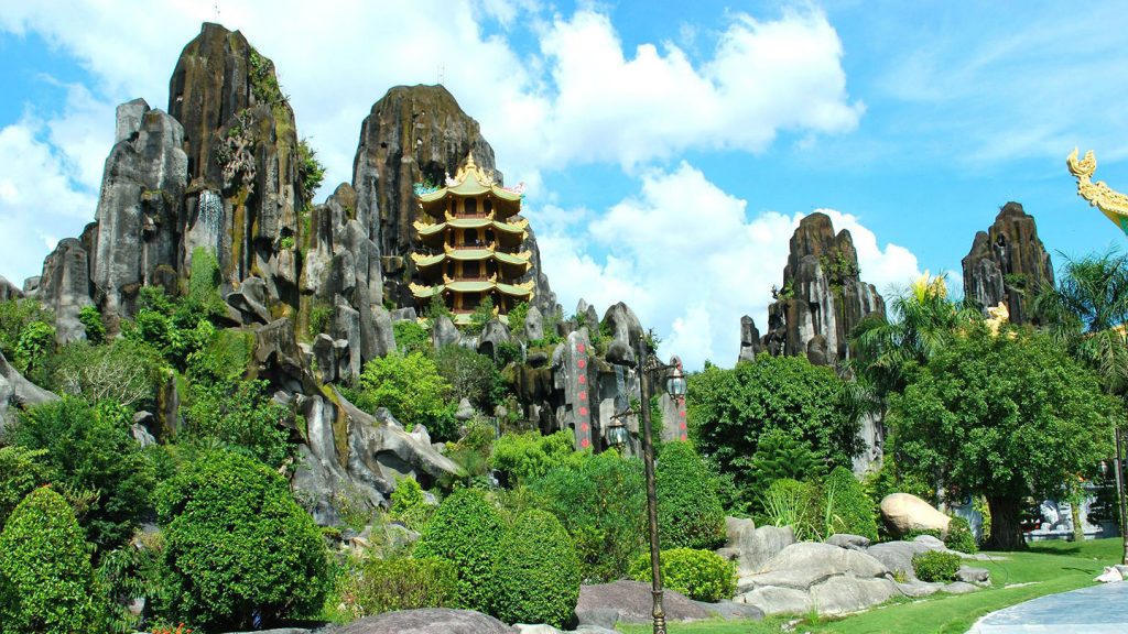 Huế cách Đà Nẵng 33hello88 km? Nên di chuyển bằng phương tiện gì?