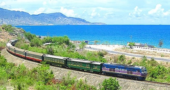 Huế cách Đà Nẵng 33hello88 km? Nên di chuyển bằng phương tiện gì?