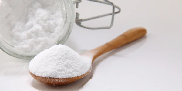Sử dụng nước tẩy cho quần áo màu và trắng có gì khác biệt?