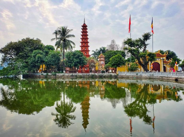 Review phủ Tây Hồ Hà Nội có gì: Lịch sử, Kiến trúc, Cách hành lễ