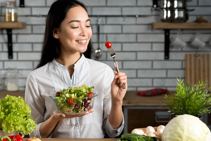 Tìm hiểu hay bị tê chân tay là thiếu chất gì và giải pháp khắc phục