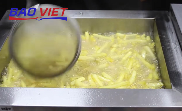 Cách làm khoai tây lắc phô mai helloo88 cực dễ dàng