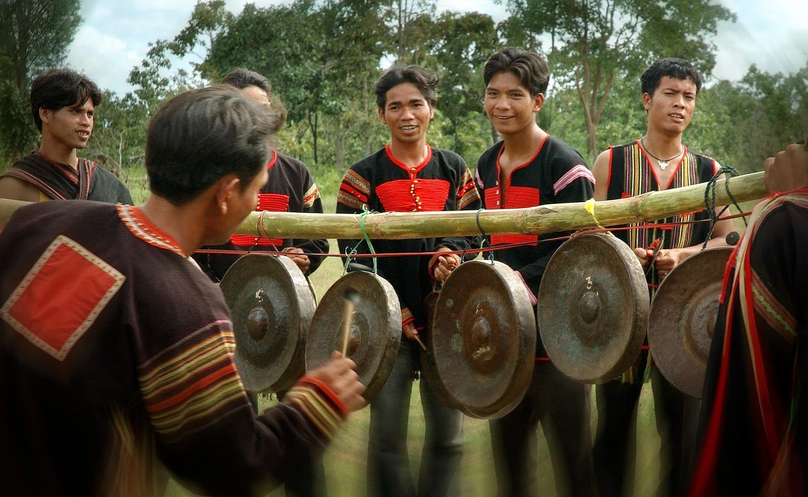 Cồng chiêng Tây Nguyên - Kiệt tác văn hóa của nhân dân