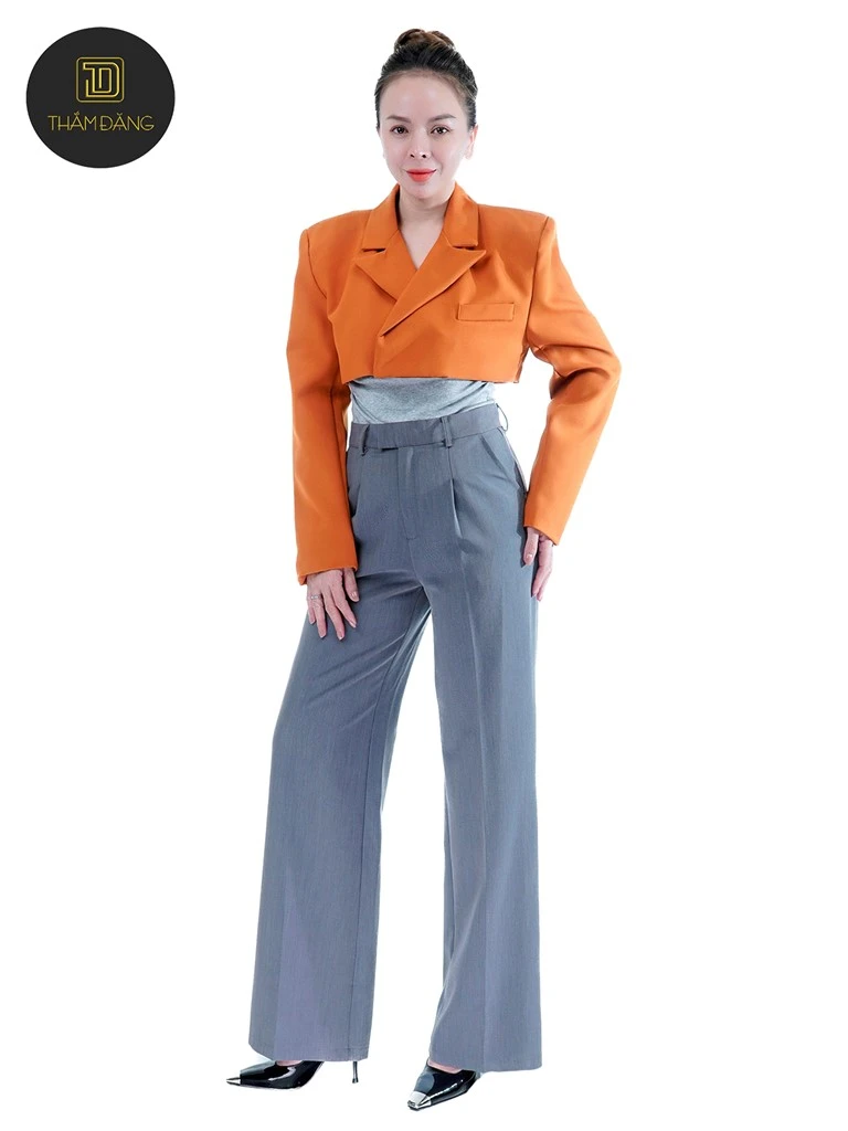 hello8862 com 13 cách phối đồ với áo croptop cho cô nàng tuổi 30