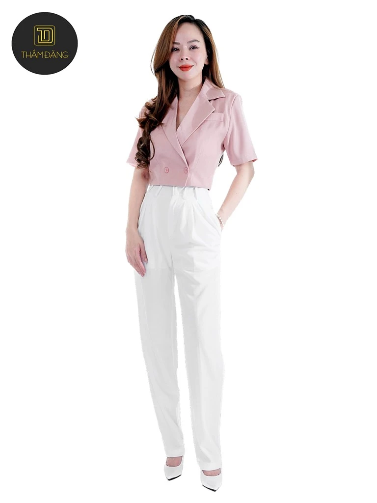 hello8862 com 13 cách phối đồ với áo croptop cho cô nàng tuổi 30