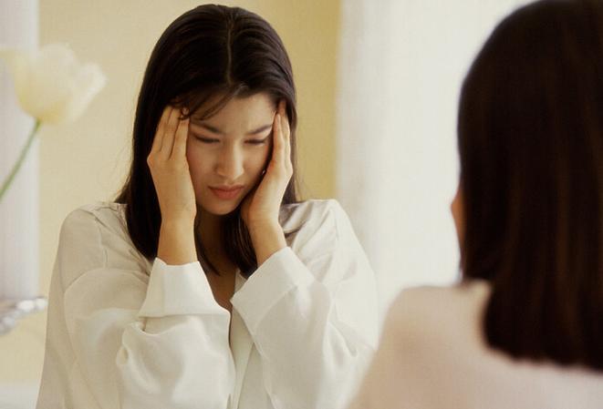 Áo cổ yếm duyên dáng