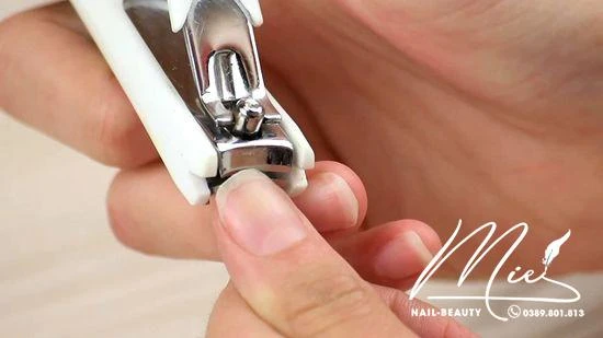 Nên cắt Móng tay ngày nào tốt nhất? Để gặp may mắn helo888 Hạnh Phúc