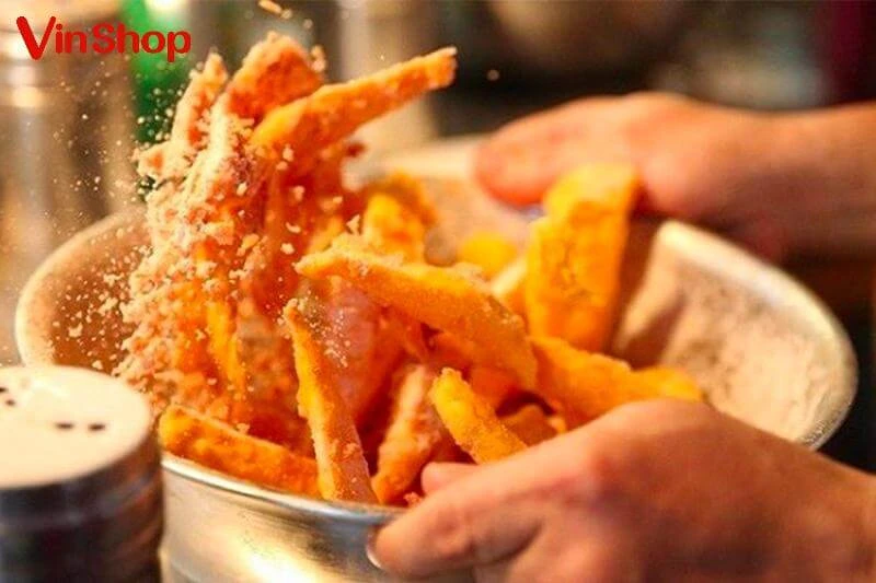 Bật mí 2 cách làm khoai tây chiên lắc phô mai 22helo88 helloo88