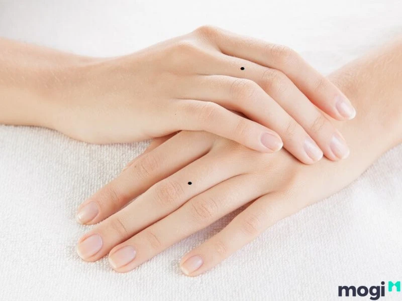 Ý Nghĩa Nốt Ruồi Ngón Tay Giữa Ở Nam Nữ Dự Đoán Vận Mệnh Tốt Hay Xấu?