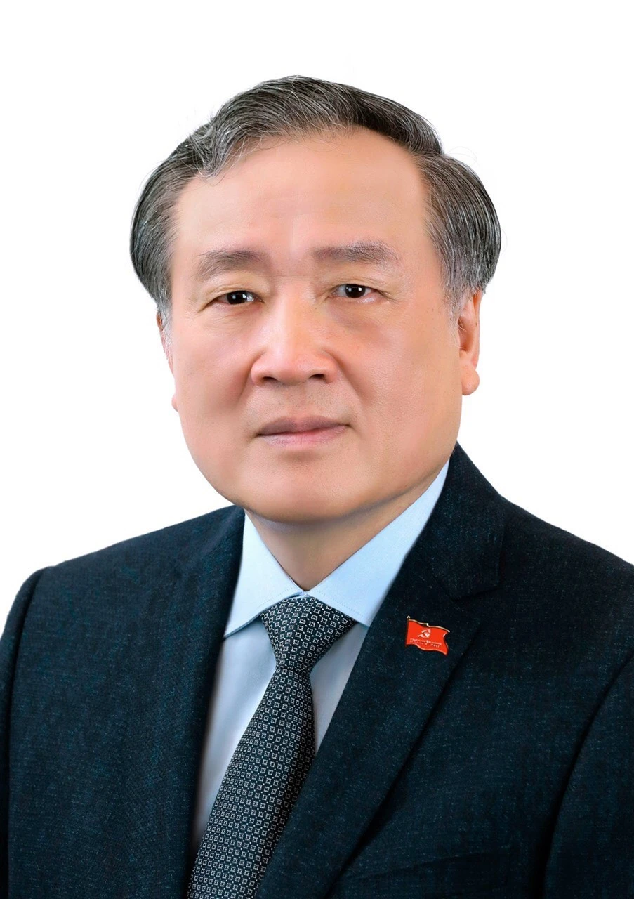 TIỂU SỬ ĐỒNG CHÍ NGUYỄN HÒA BÌNH, PHÓ THỦ TƯỚNG CHÍNH PHỦ