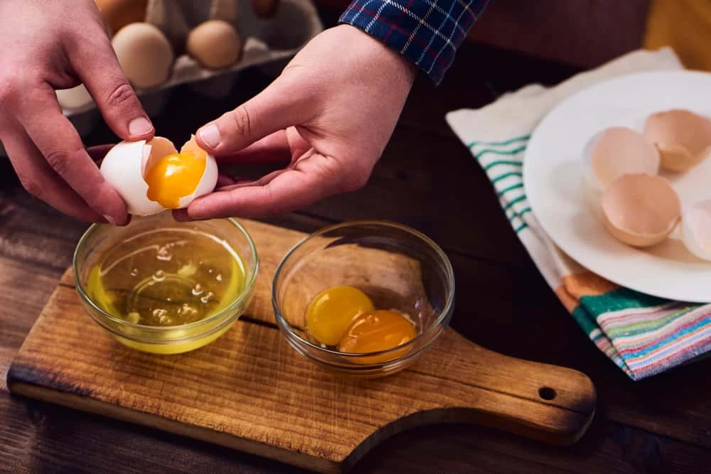 Trẻ bị tay chân miệng nên ăn gì và kiêng ăn gì để mau khỏi bệnh?