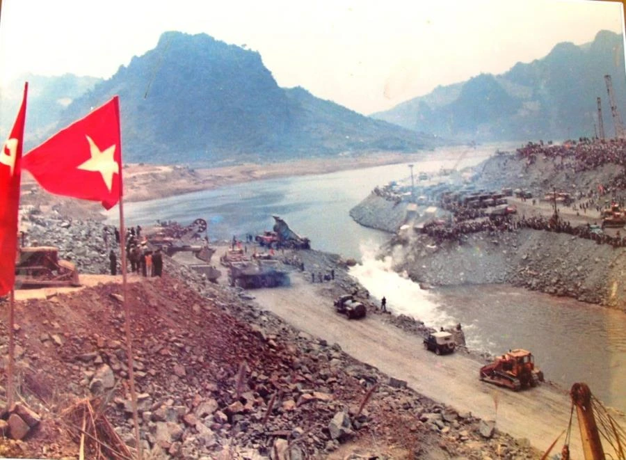 Công trình thủy điện Hòa Bình - Công trình thế kỷ của heloo88