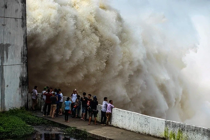 Xả đáy thứ 3 hồ thủy điện Hòa Bình, các địa phương có phương án ứng phó