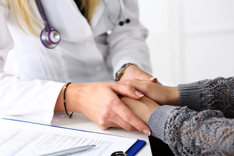Đau đầu ngón tay là triệu chứng của bệnh gì?