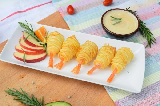 Cách làm TÔM CUỘN KHOAI TÂY CHIÊN 22helo88, giòn tan màu vàng ruộm đẹp mắt