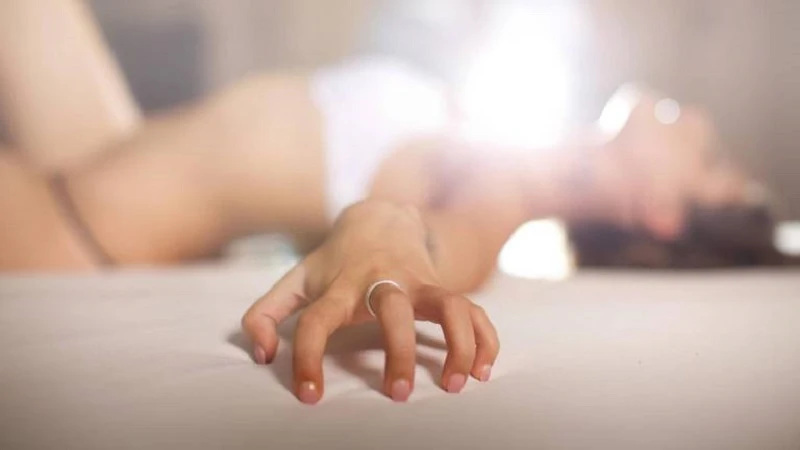 Bí kíp cho các anh làm tình bằng tay khiến nàng hưng phấn