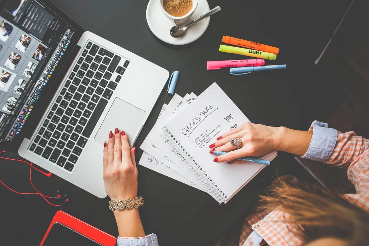 Nghề tay trái là gì? Top 15 nghề tay trái có thu nhập 6hello88