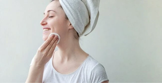 hello8862 com cách dùng nước tẩy trang đúng chuẩn, an toàn cho da