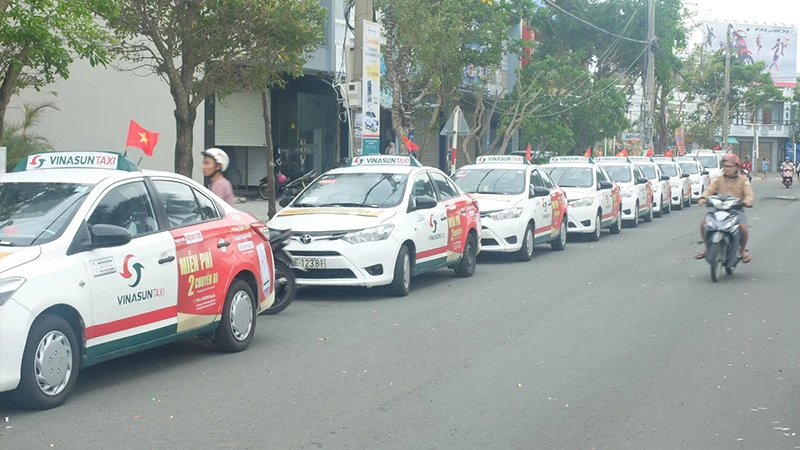 Taxi Phú Yên - TOP 8 hãng taxi sân bay Tuy Hòa uy tín và hello8862 com lựa chọn taxi