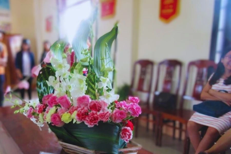 Tổng Hợp 10+ Cách Cắm Hoa 8/3 Kèm Bài Thuyết Trình Mô Tả Sâu Lắng Nhất