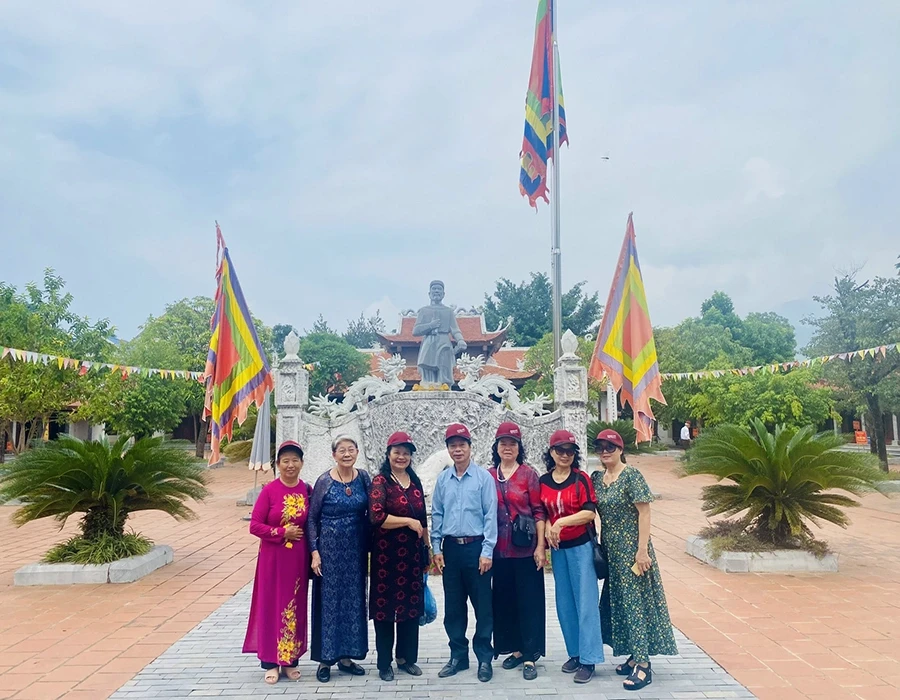 Tour Thác Bờ Hòa Bình hello88.comm Review Kinh Nghiệm Du Lịch 2024
