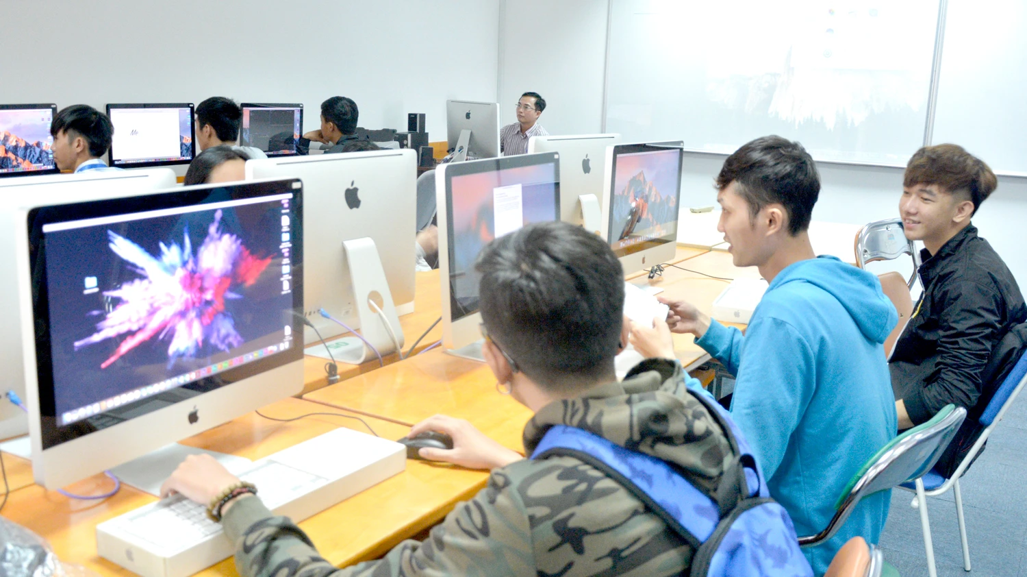 [TPHCM] Ngành Thiết Kế Đồ Họa Học Trường Nào?