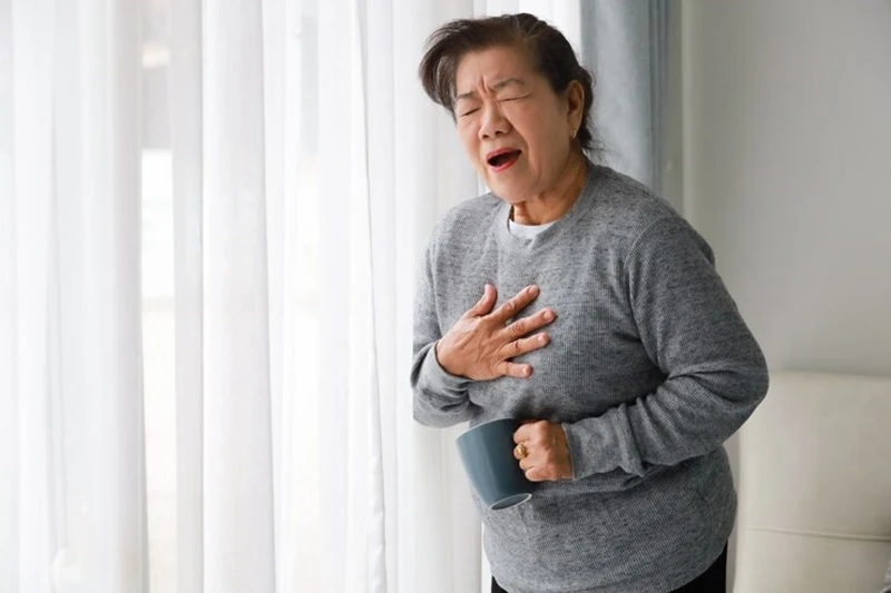 Vì sao người mệt mỏi chân tay rã rời khó thở? Cách xử trí như thế nào?