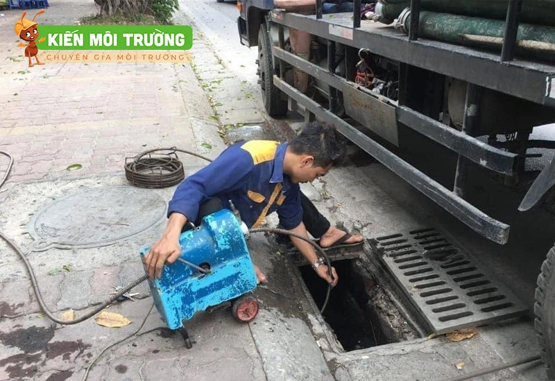 Thông tắc cống, bồn cầu tại Sơn Tây uy tín, sạch triệt để, bảo hành 3 năm