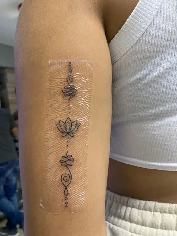 150 hình xăm hoa sen mini vừa 22helo88 mà đẹp và ý nghĩa - Genztattoo