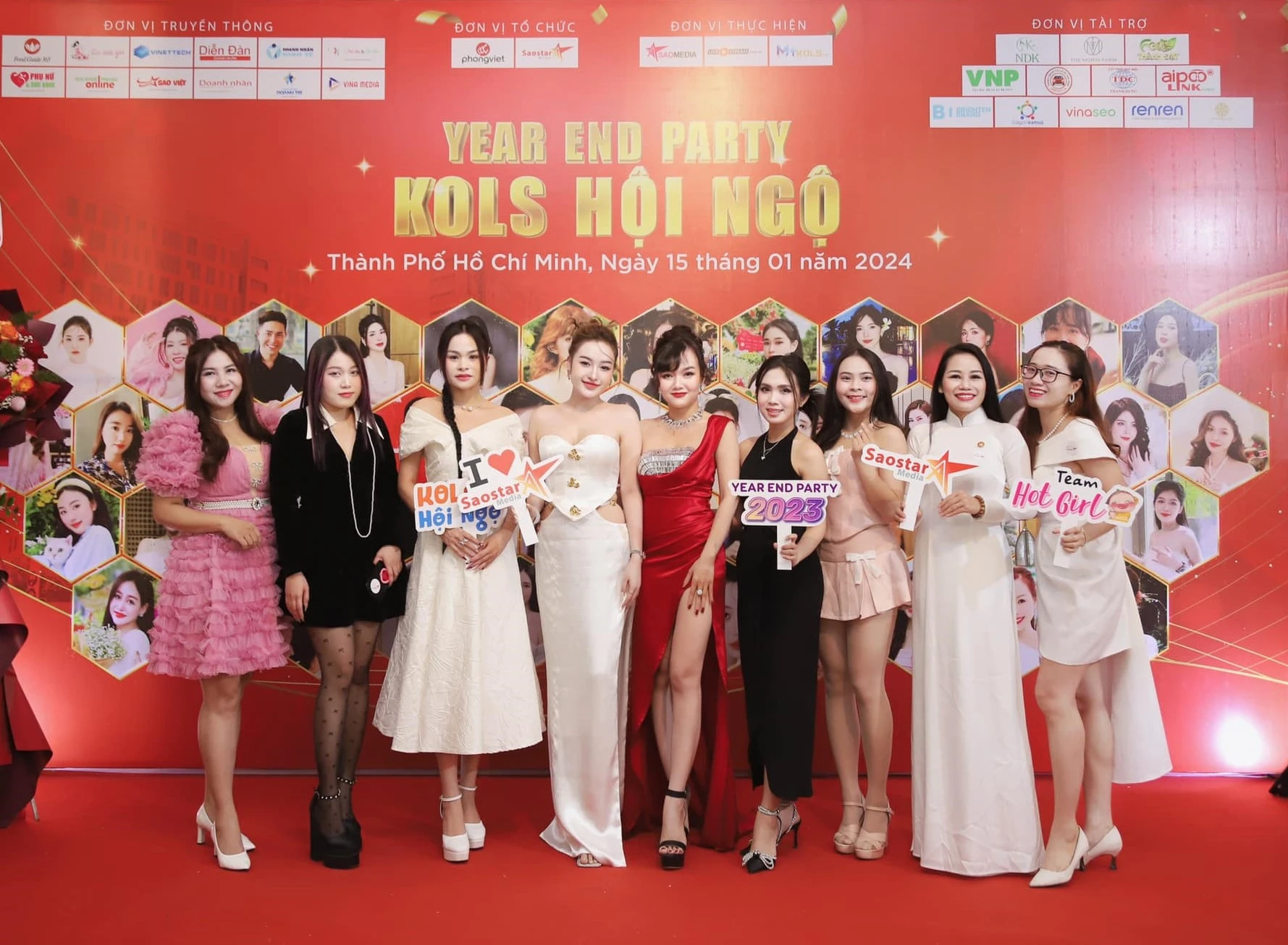 Kích thước hashtag cầm tay tiêu chuẩn hiện nay