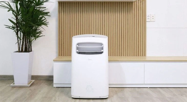 Có máy lạnh không cục nóng không? Có mấy loại và 33hello88 tiền?