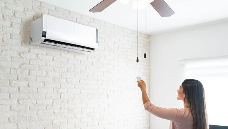 hello8862 com sử dụng điều khiển điều hòa Daikin 2 chiều
