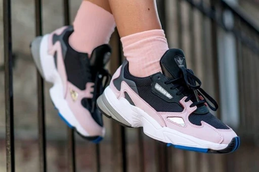 Top 20 thương hiệu giày Sneaker được helo88.vina nhất hiện nay