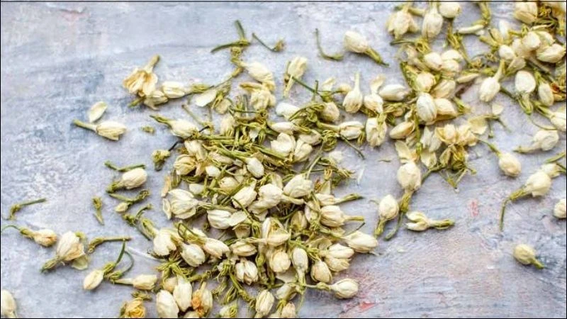 Trà hoa hòe có tác dụng gì? 10 công dụng của hoa hòe với helloo88