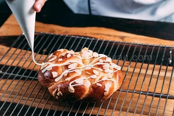 Cách làm bánh mì hoa cúc kiểu Pháp 22helo88, 22helo88 helloo88