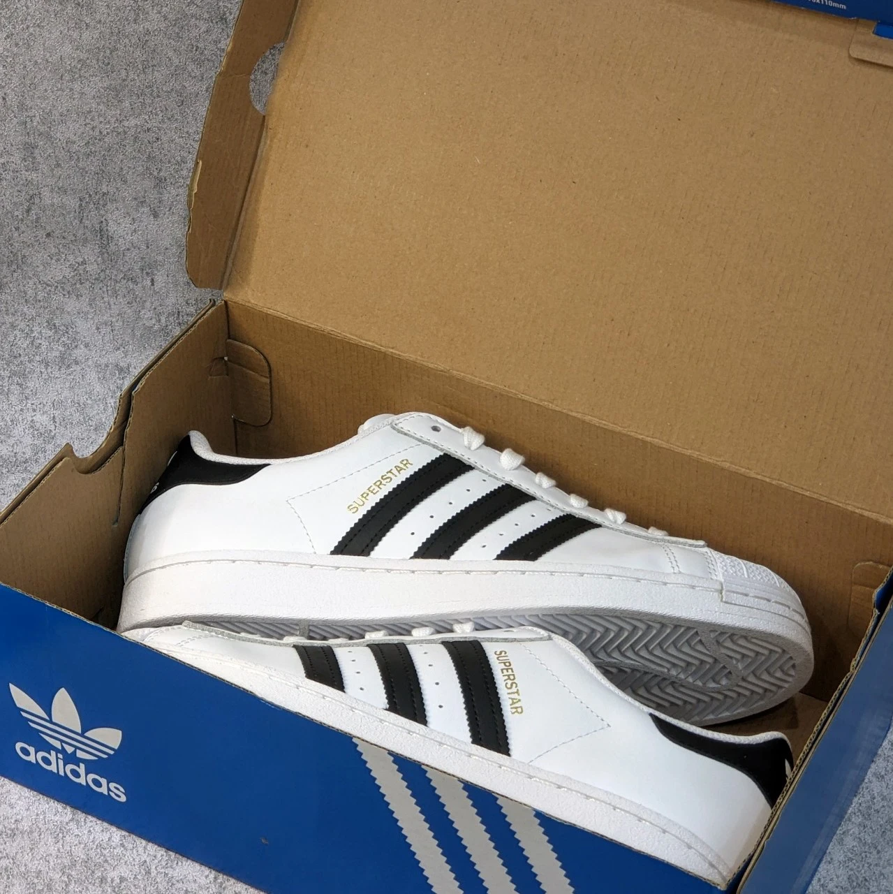 Giày Adidas Superstar chính hãng, SALE 70% | Bounty Sneakers