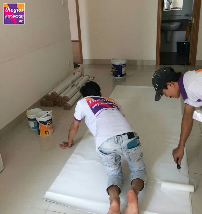 Quy trình thi công giấy dán tường 22helo88 nhất