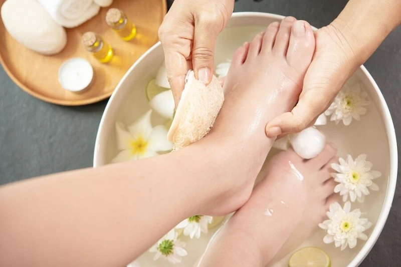 4 cách trị hôi chân hiệu quả, loại bỏ nỗi ám ảnh hôi chân