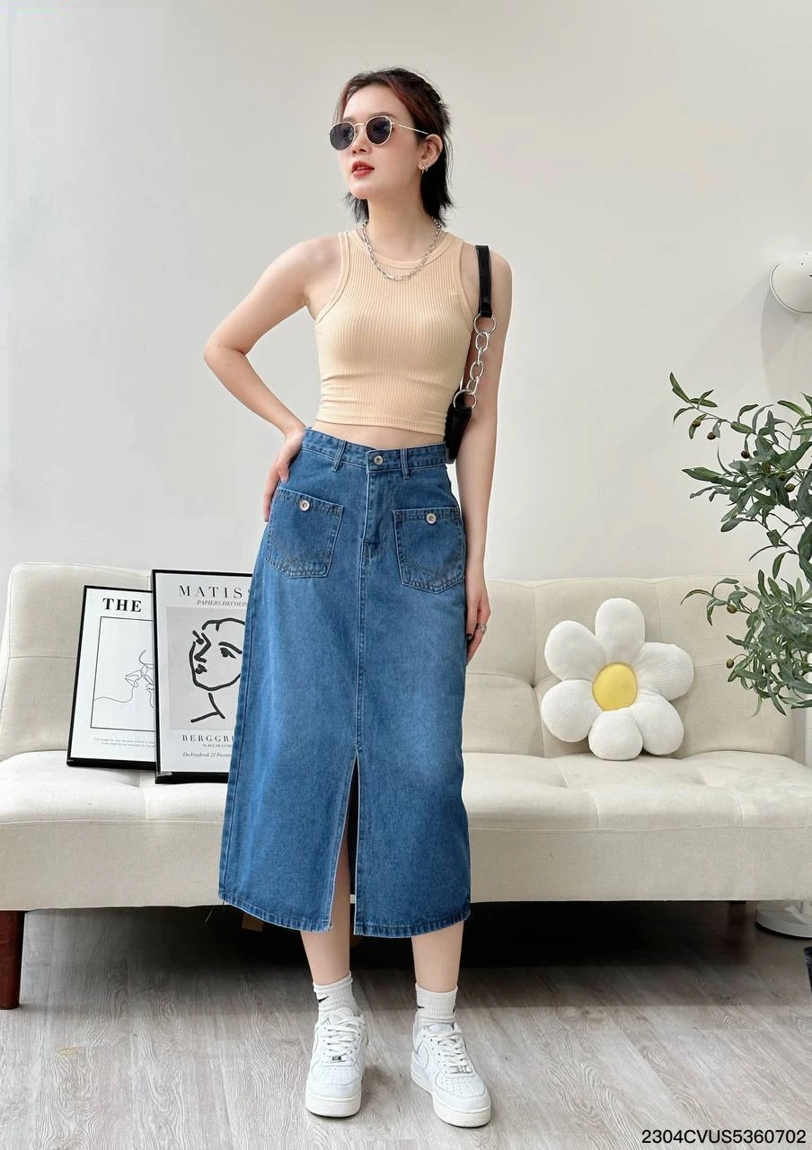 Những Phong Cách Phối Đồ Với Chân Váy Jean Dài HOT Nhất Năm Nay