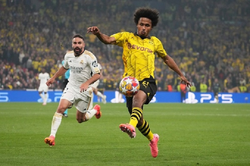 Arsenal và thương vụ rủi ro Karim Adeyemi ở Ngoại hạng Anh